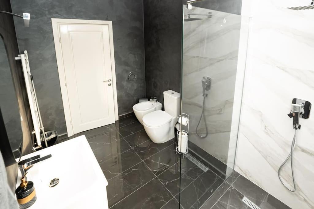 Apartament Markos Сучеава Екстериор снимка