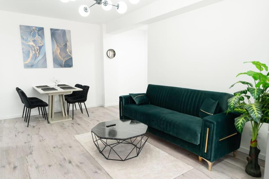 Apartament Markos Сучеава Екстериор снимка