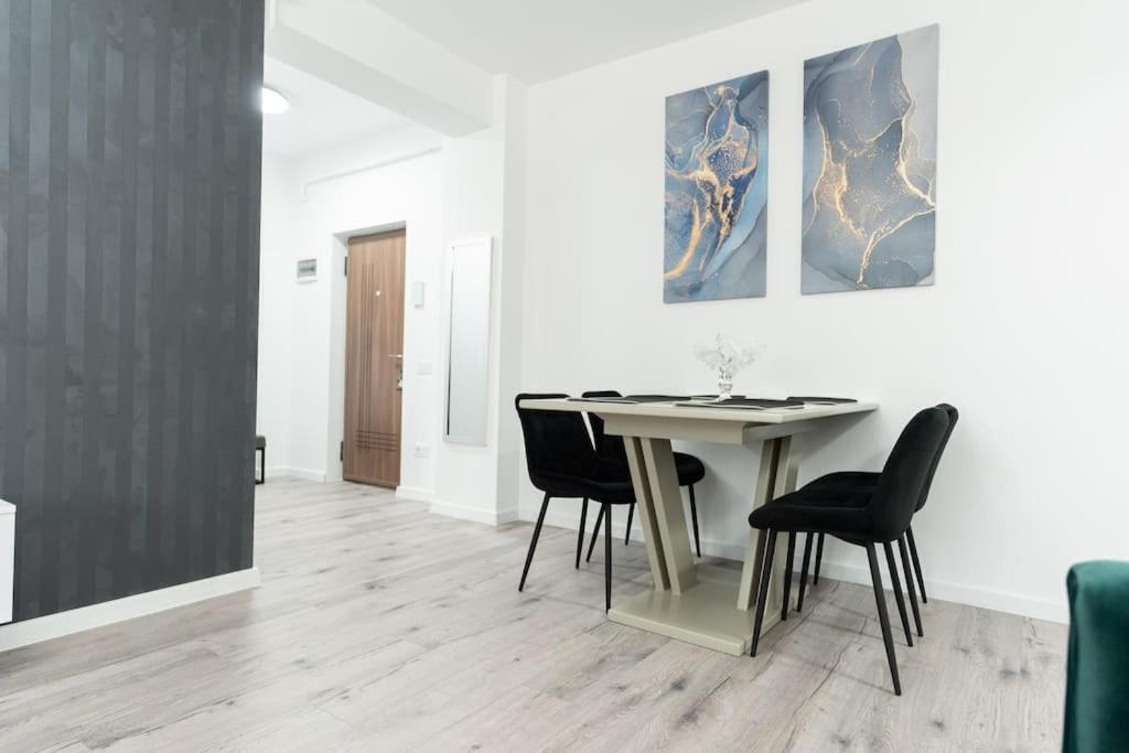 Apartament Markos Сучеава Екстериор снимка