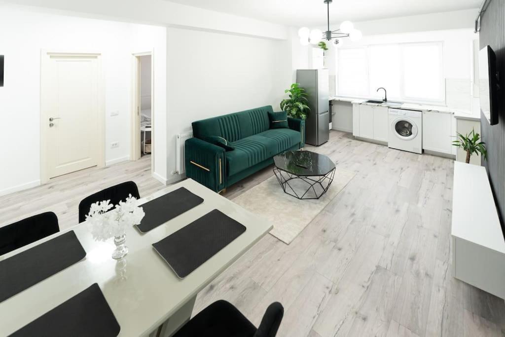 Apartament Markos Сучеава Екстериор снимка