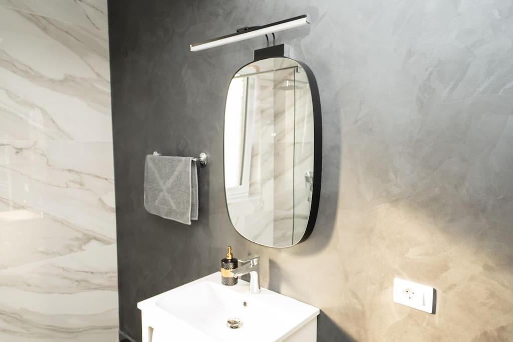 Apartament Markos Сучеава Екстериор снимка