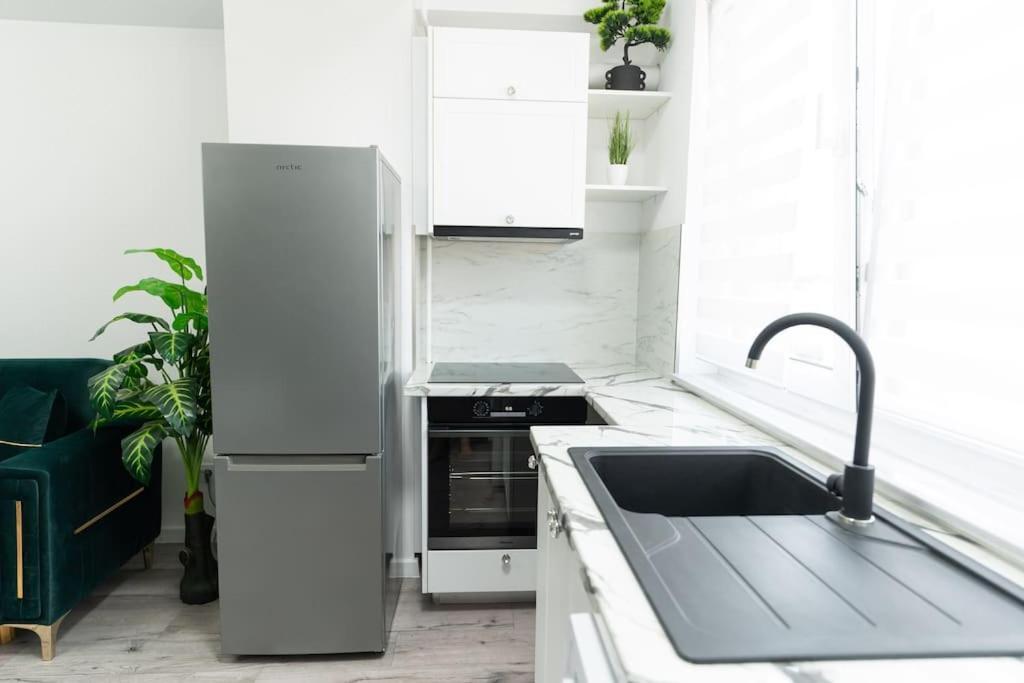Apartament Markos Сучеава Екстериор снимка